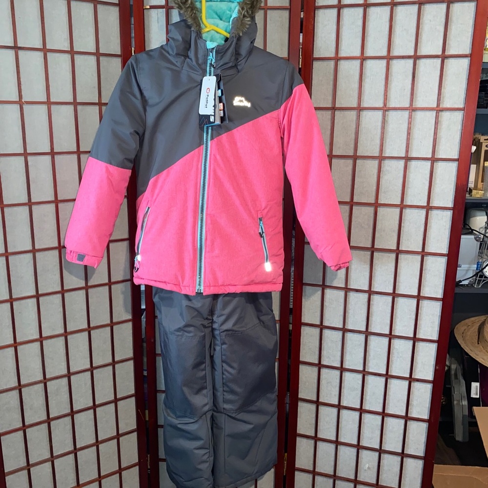 Girl snow suit